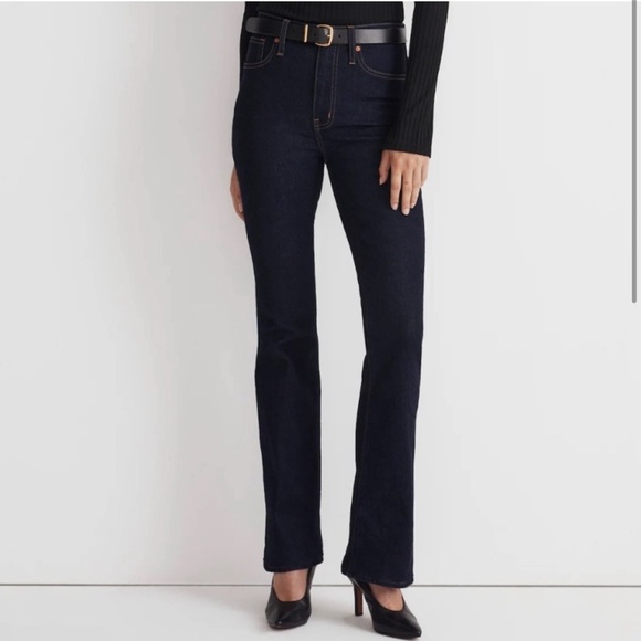 Madewell Skinny Flare Jeans in Rinse Wash, size 26,) - Picture 2 of 9